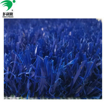 العشب الاصطناعي الملون باللون الأحمر الأصفر الأرجواني الأزرق والأزرق مع كثافة 16800